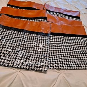 6 pillow covers only used 5 of them for about a month great shape.   BL